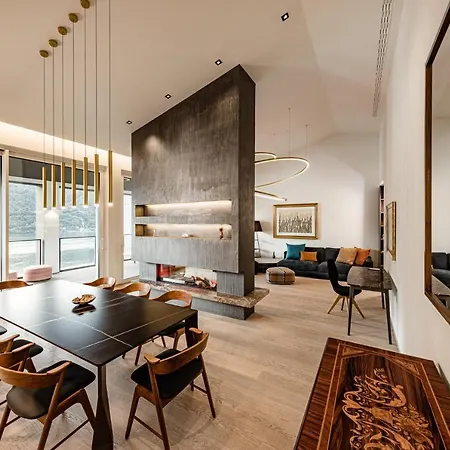 Aria Retreat & - The Leading Of The World 5* بورليتسا